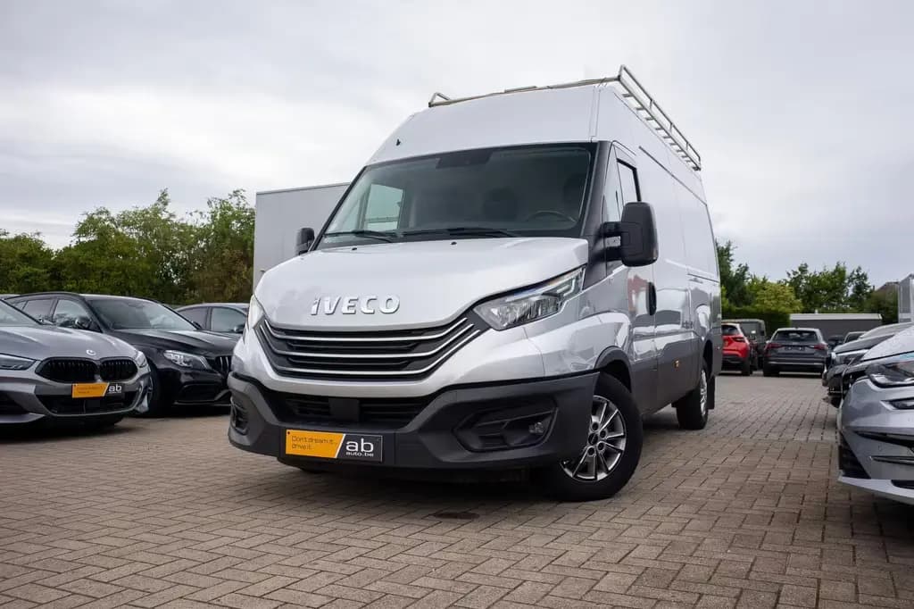 Main__Slider__Photo:Iveco Other Daily 35S18, 3.0l, AUTOMAAT, CAMERA, DAKREK, NAV 02/2022-0