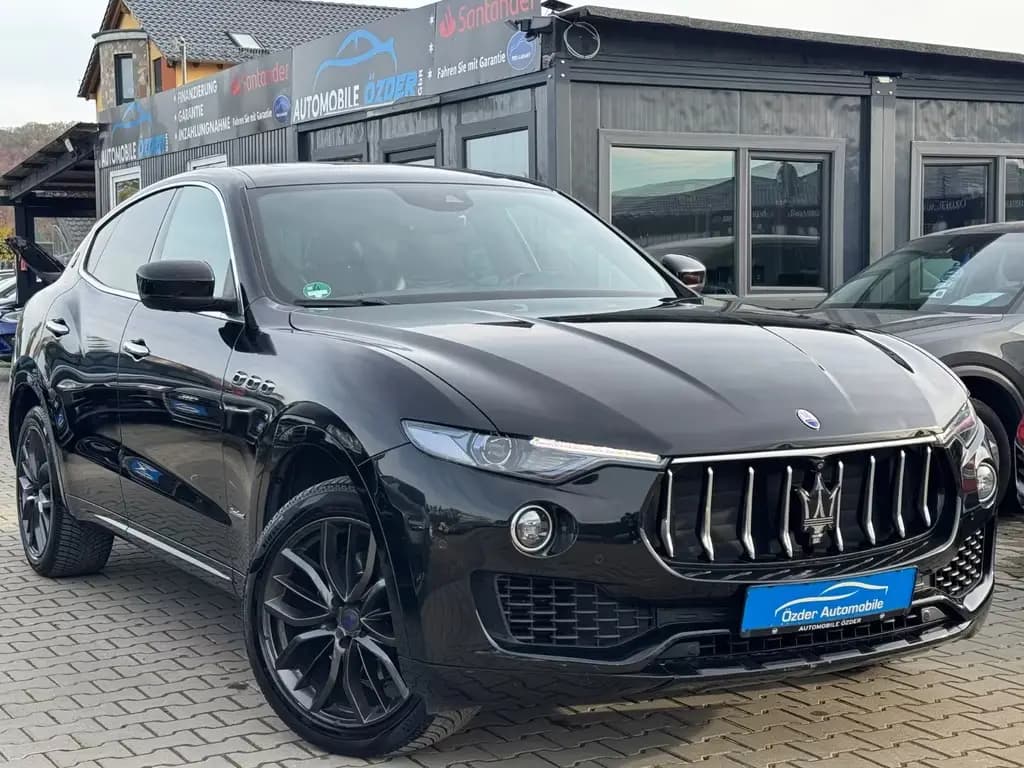 Main__Slider__Photo:Maserati Levante 3.0 Diesel+Finanzierung+ 04/2018-0