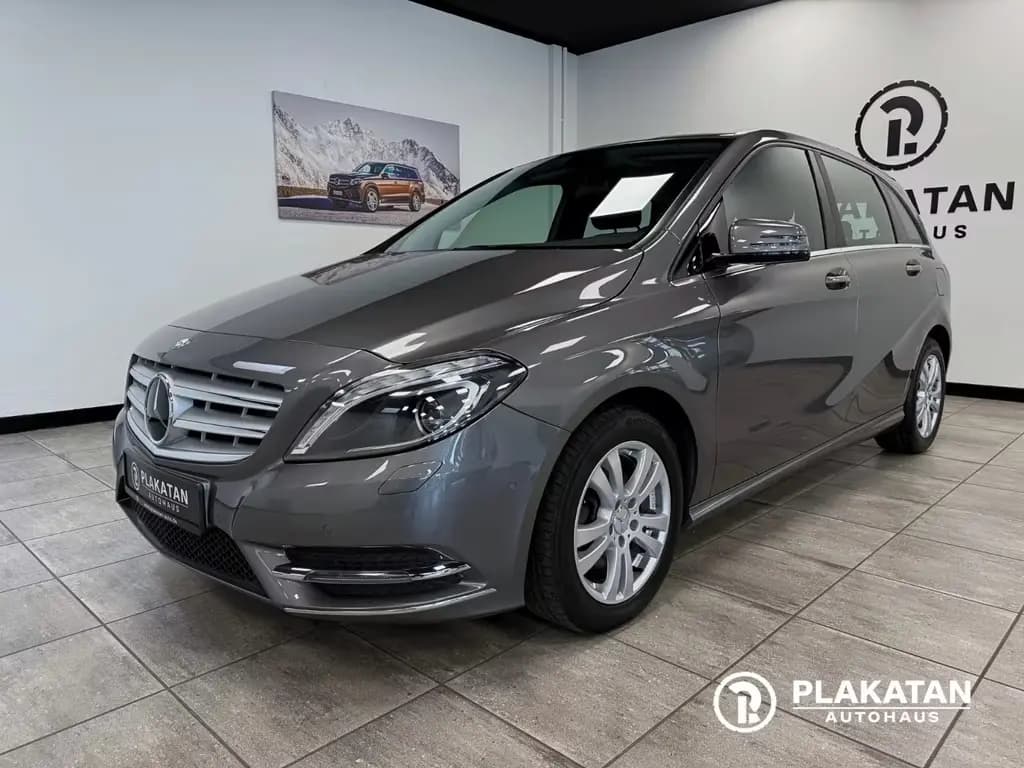 Main__Slider__Photo:Mercedes-Benz B 200 Navi Bi-Xenon Tempomat 1Hand 11/2012-0