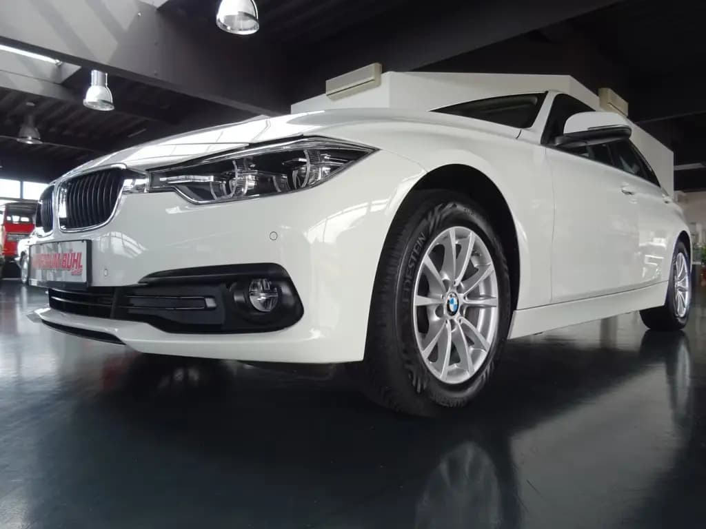 Main__Slider__Photo:BMW 320 d Advantage/ Automatik/ Navi/ LED/ PDC 10/2018-0