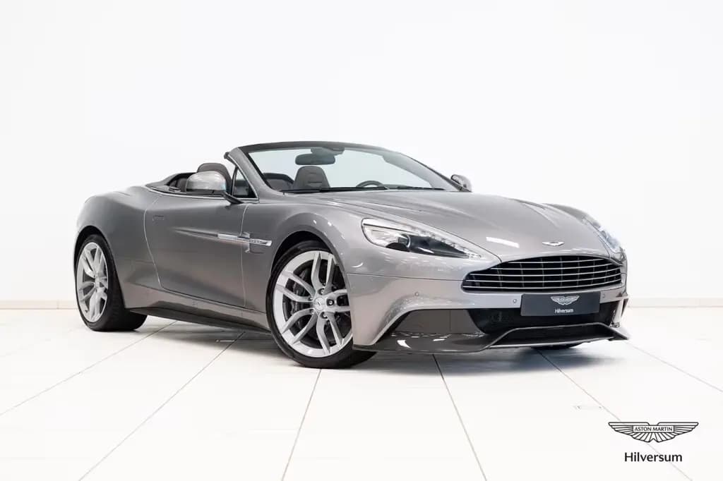 Main__Slider__Photo:Aston Martin Vanquish Volante | 8-Speed | Tungsten Silver | 06/2017-0