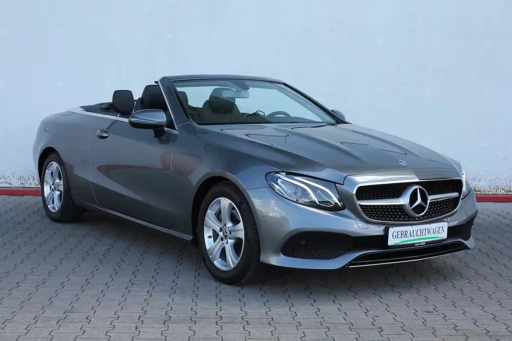 Main__Slider__Photo:Mercedes-Benz E 200 Cabrio Cap & Scarf letzter Halter s. 2019 05/2018-0