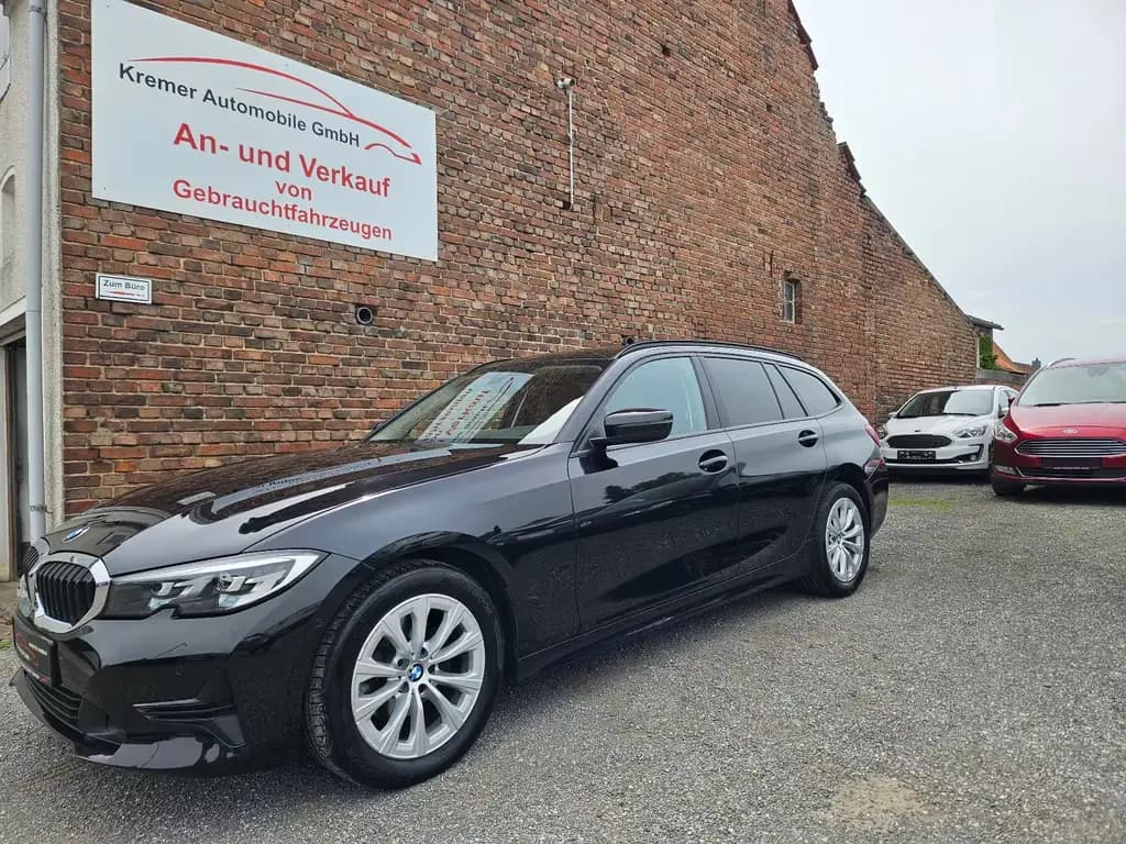 Main__Slider__Photo:BMW 320 i Touring Advantage | TÜV neu 07/2020-0