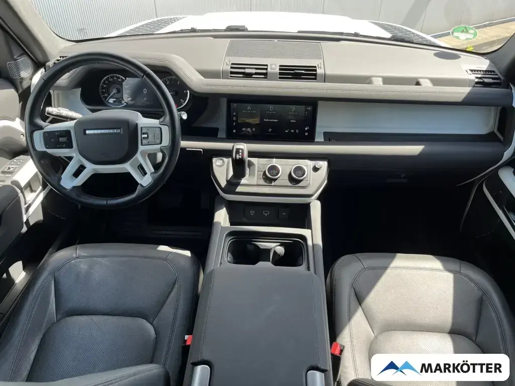 Main__Slider__Photo:Land Rover Defender 110 D250 SE Black Pack/Pano/Memory 05/2023-1