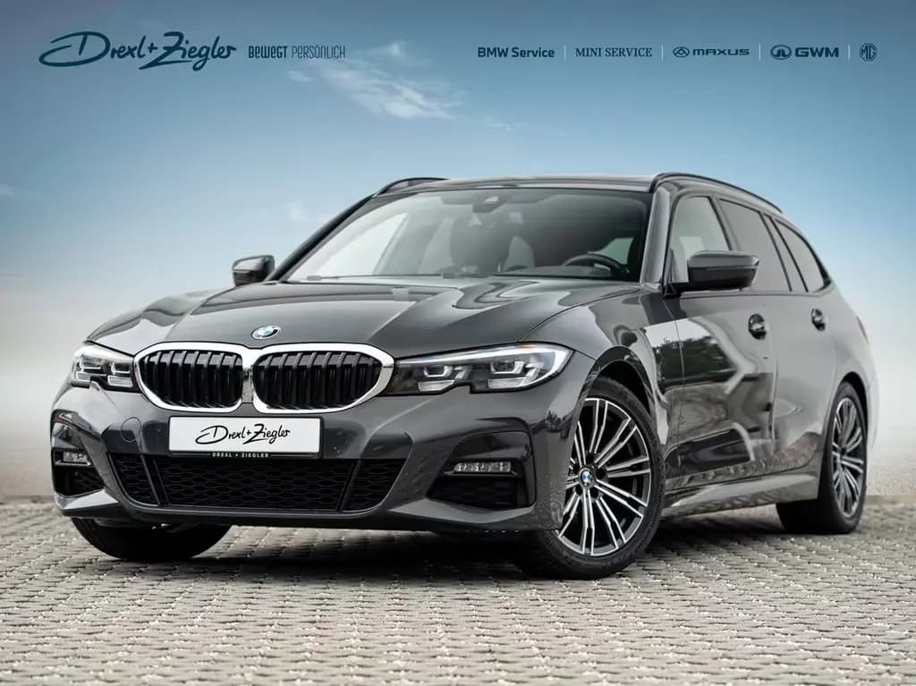 Main__Slider__Photo:BMW 320 i Touring M-Sport PANO LiveCoProf HiFi ParkAs 03/2022-0