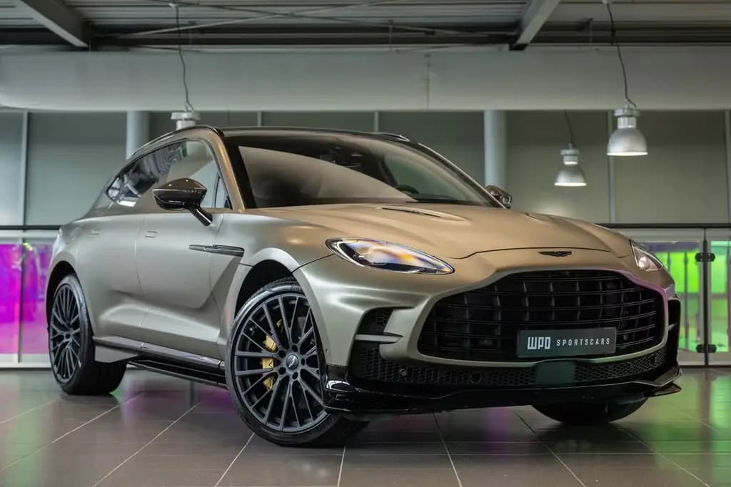 Main__Slider__Photo:Aston Martin DBX 4.0 V8 707 03/2023-0
