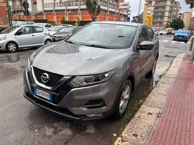 Main__Slider__Photo:Nissan Qashqai Aut. Finanziabile Garanzia Acc.Pe 06/2020-1
