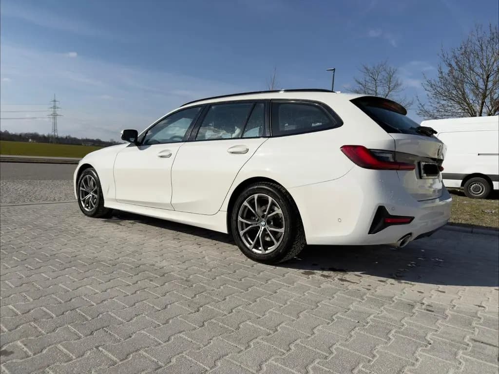 Main__Slider__Photo:BMW 320 d Touring Sport Line 09/2020-0