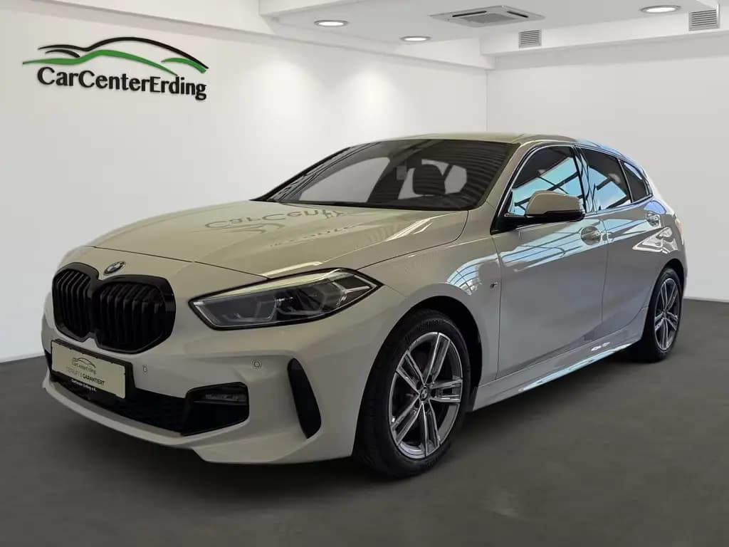 Main__Slider__Photo:BMW 118 iLim.*M Sport*LED*Navi*LiveCockpit*HiFi*PDC* 05/2021-0