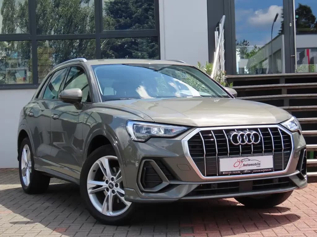 Main__Slider__Photo:Audi Q3 35 TDI S tronic S line Leder Klimaauto. Navi 01/2021-0