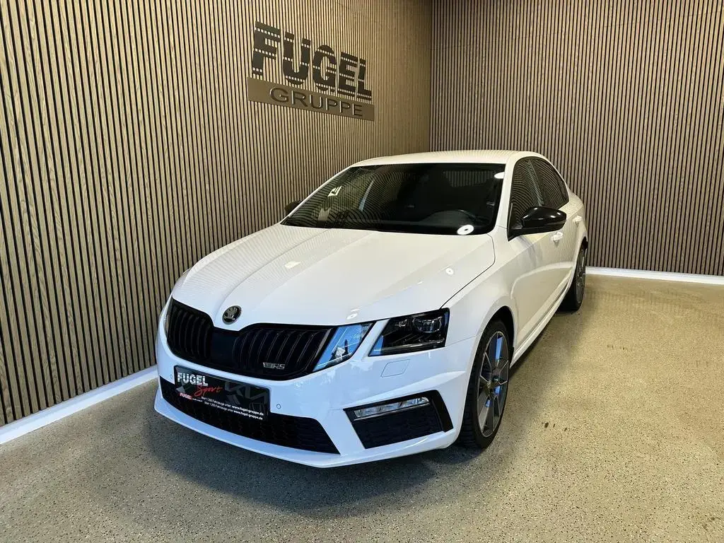 Main__Slider__Photo:Skoda Octavia 2.0 TSI DSG RS LED|virt.Cock.|Navi 09/2019-1