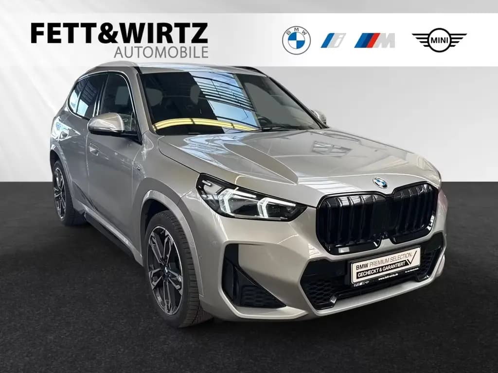 Main__Slider__Photo:BMW X1 sDrive18d Aut.|M Sport|Head-Up|Sportsitz|PA+ 05/2023-0
