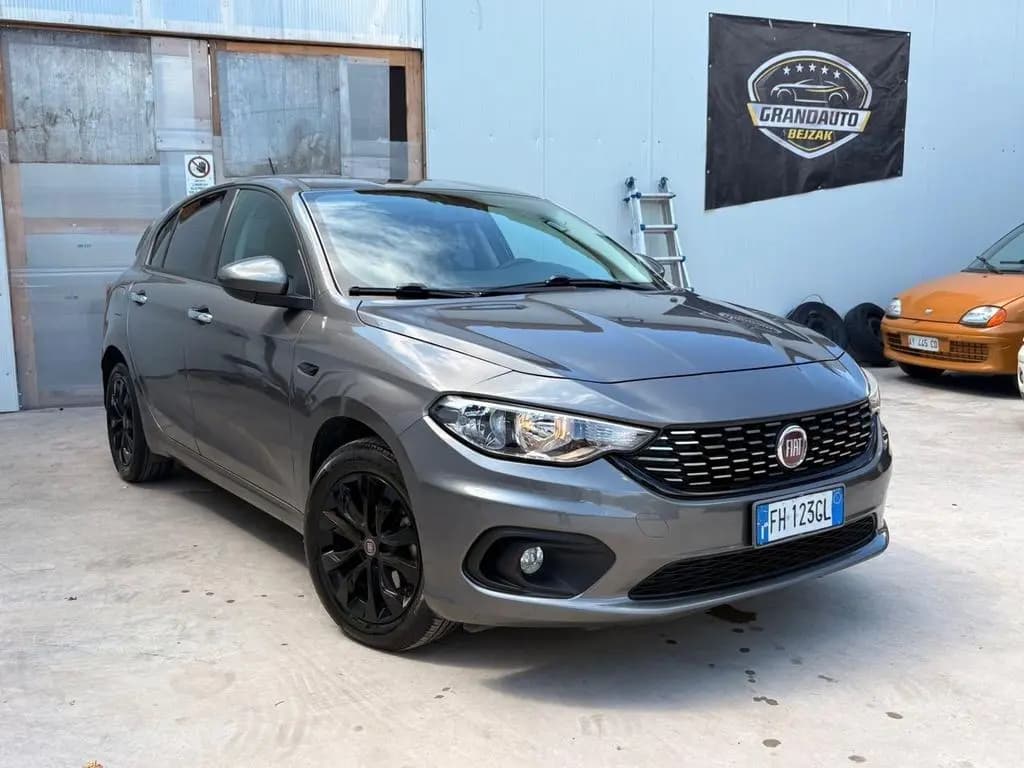 Main__Slider__Photo:Fiat Tipo 1.6 MJT SES 5P S-DESIGN 02/2017-0