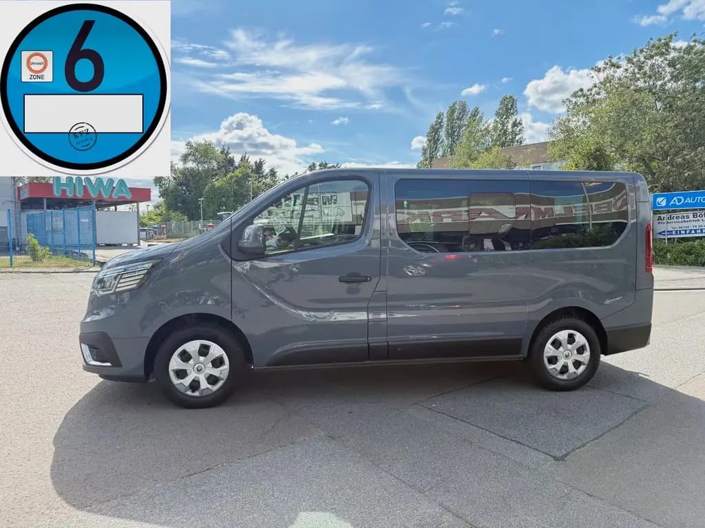 Main__Slider__Photo:Renault Trafic 2.0 dCi Life L1H1 3,0t Automatik 8xSITZER 12/2022-0