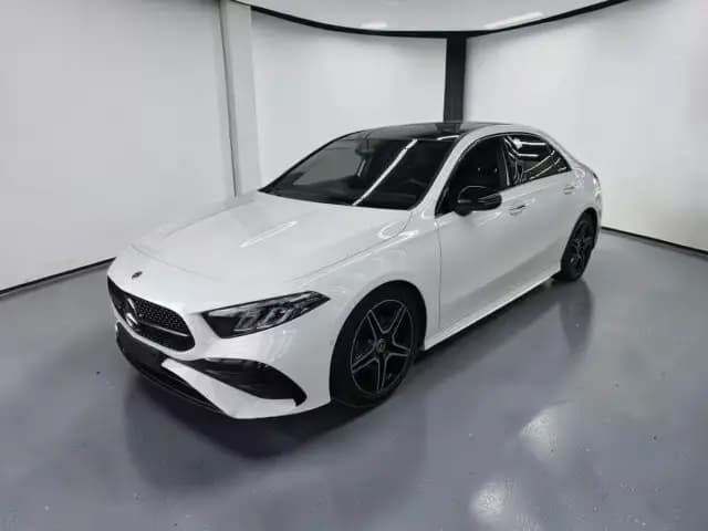 Main__Slider__Photo:Mercedes-Benz A 200 d Limo AMG Line WIDE*PANO*LED*FACELIFT*KAM 01/2024-0