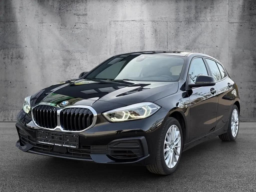 Main__Slider__Photo:BMW 118 i Limousine Advantage LED HIFI 2 HAND 12/2019-0