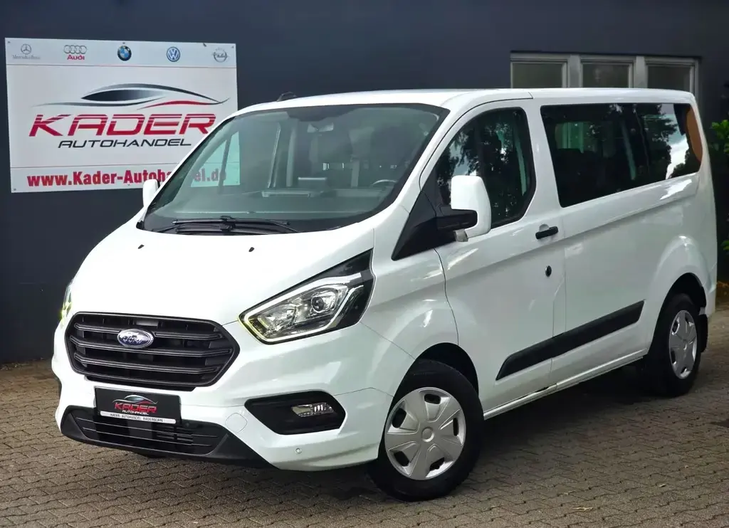 Main__Slider__Photo:Ford Transit Custom Kombi 340 L AppelCarp.9SitzerMwSt 02/2020-1