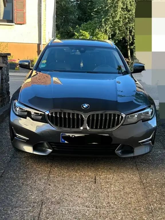 Main__Slider__Photo:BMW 318 d Touring Luxury Line 09/2020-0