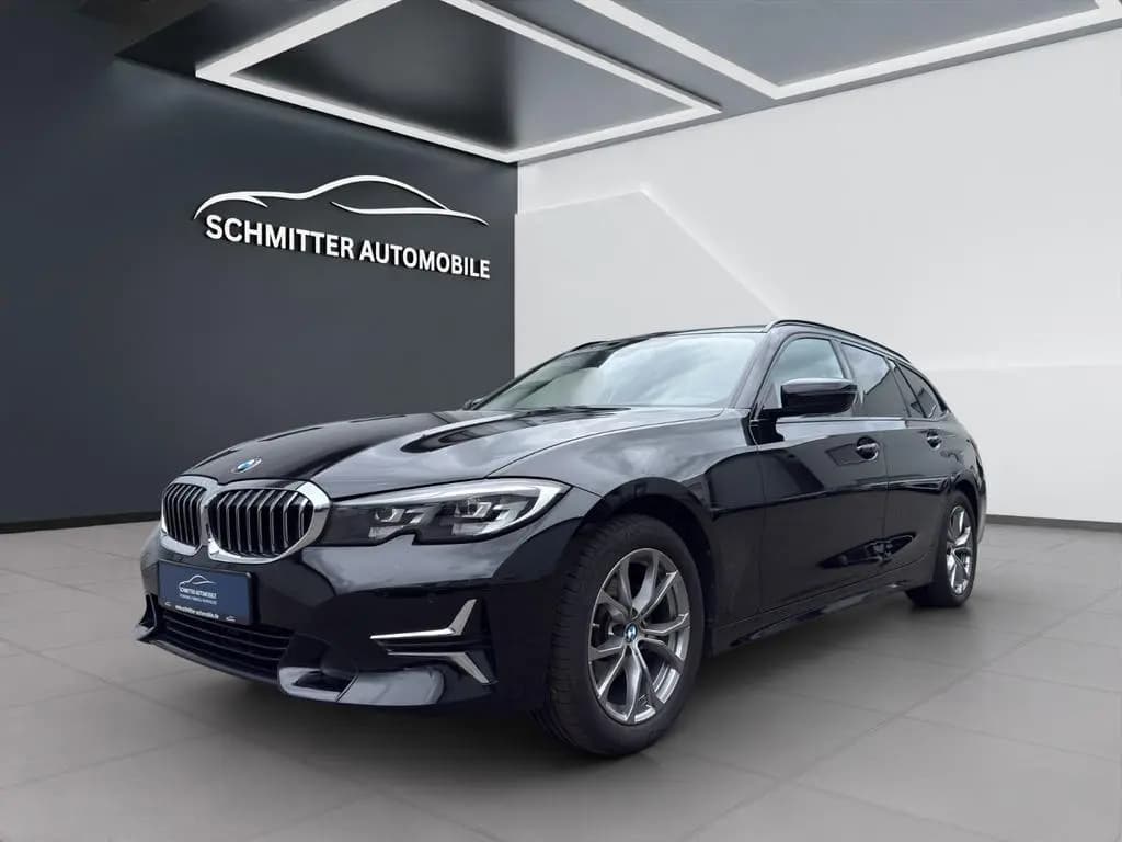 Main__Slider__Photo:BMW 318 d touring Luxury Line 09/2022-0