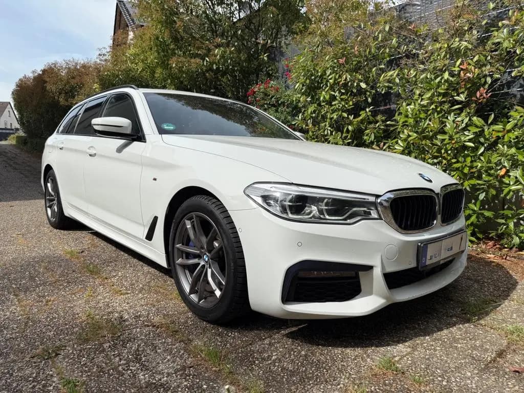 Main__Slider__Photo:BMW 530 d Touring  M-Sport 11/2018-0
