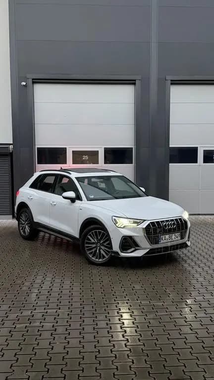 Main__Slider__Photo:Audi Q3 45 TFSI quattro S tronic S line 03/2019-0