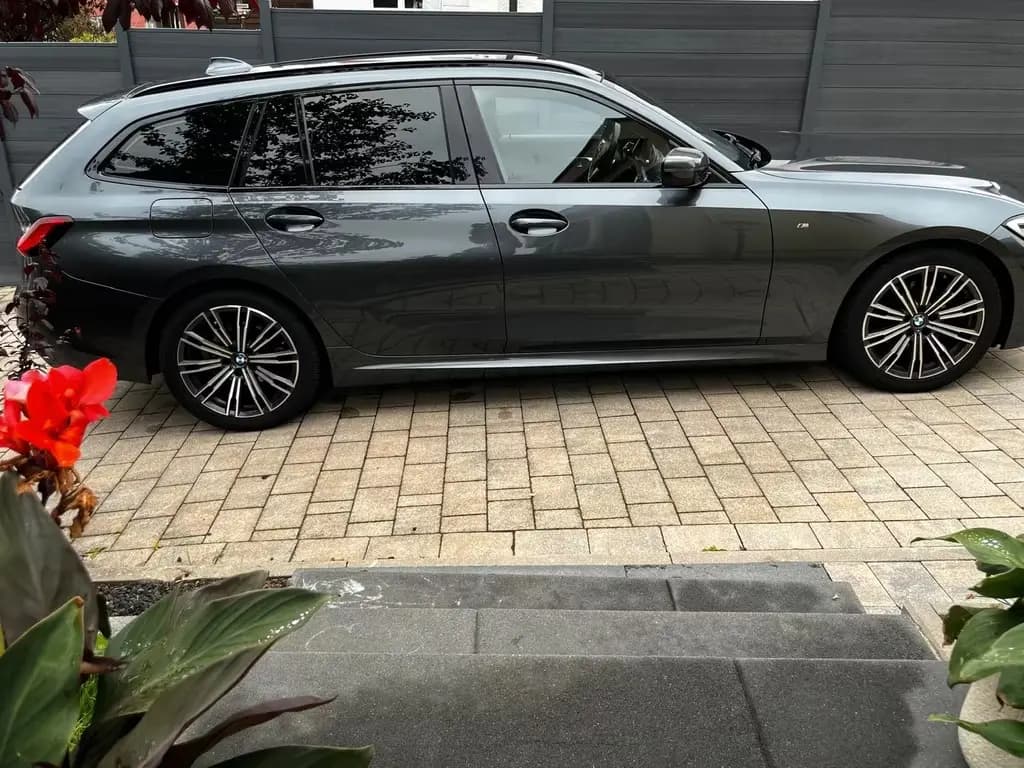 Main__Slider__Photo:BMW 320 i Touring M Sport Auto M Sport 04/2020-0