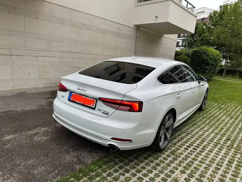 Main__Slider__Photo:Audi A5 45 TFSI S tronic quattro Sportb. S line S... 08/2019-0
