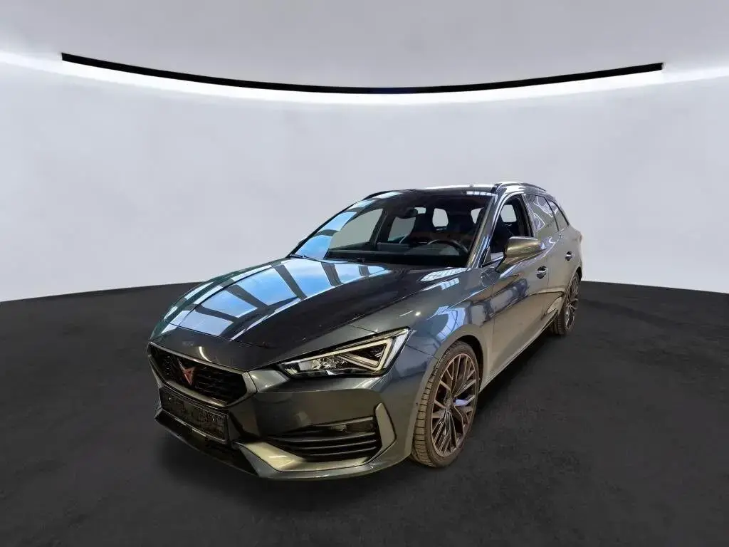Main__Slider__Photo:Cupra Leon Sportstourer VZ 2.0TSI 300PS DSG NP:54tEUR! 05/2024-1