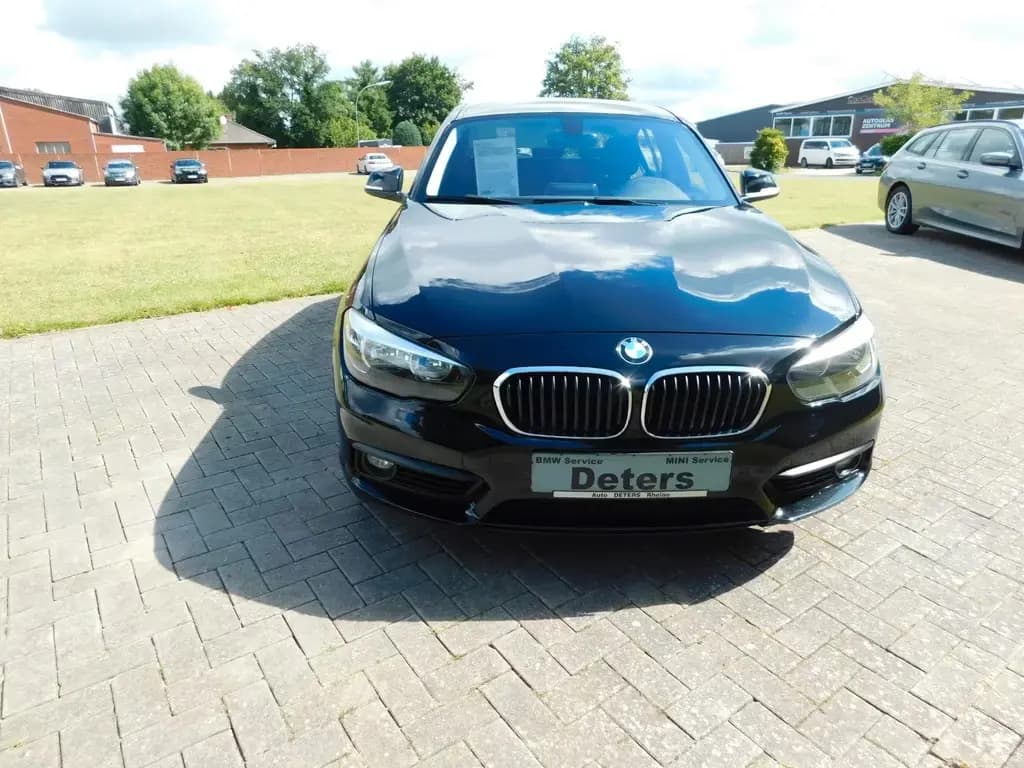 Main__Slider__Photo:BMW 120 Limousine 5-trg. Sportsitze+Sitzheizung 07/2017-0