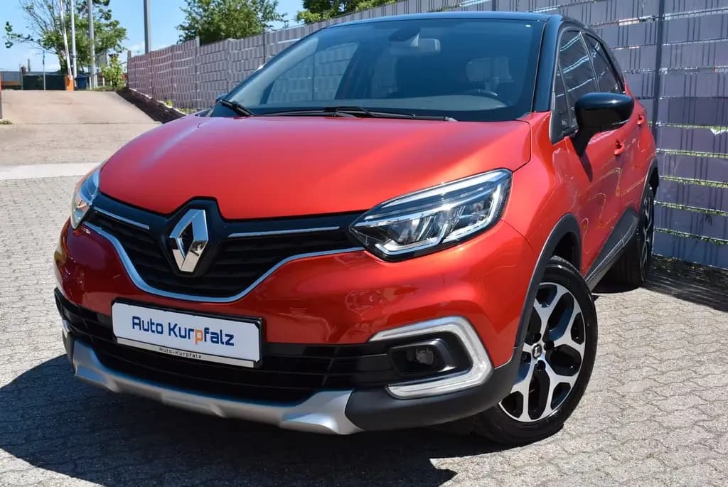 Main__Slider__Photo:Renault Captur Crossborder 1.Hand+Kamera+SHZ 01/2018-0