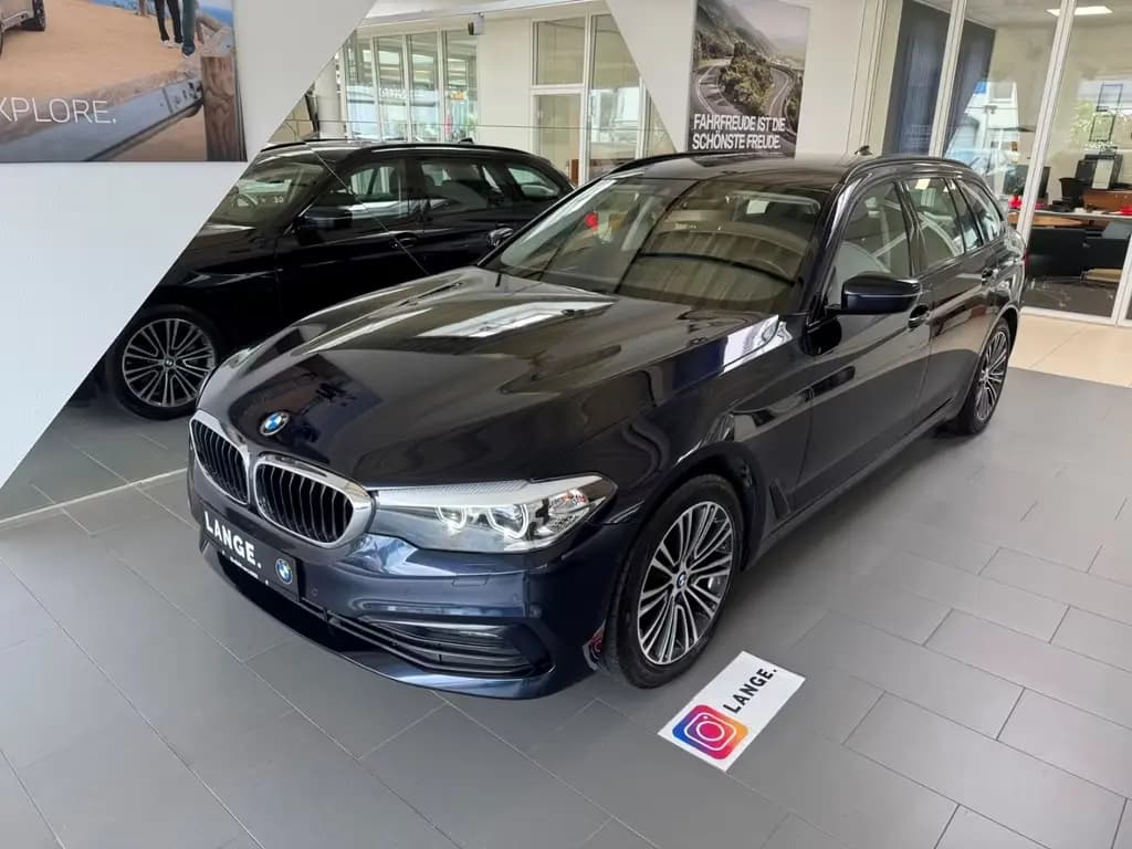 Main__Slider__Photo:BMW 520 D XDRIVE Standh. AHK KAMERA Navi.-Prof. 01/2020-0