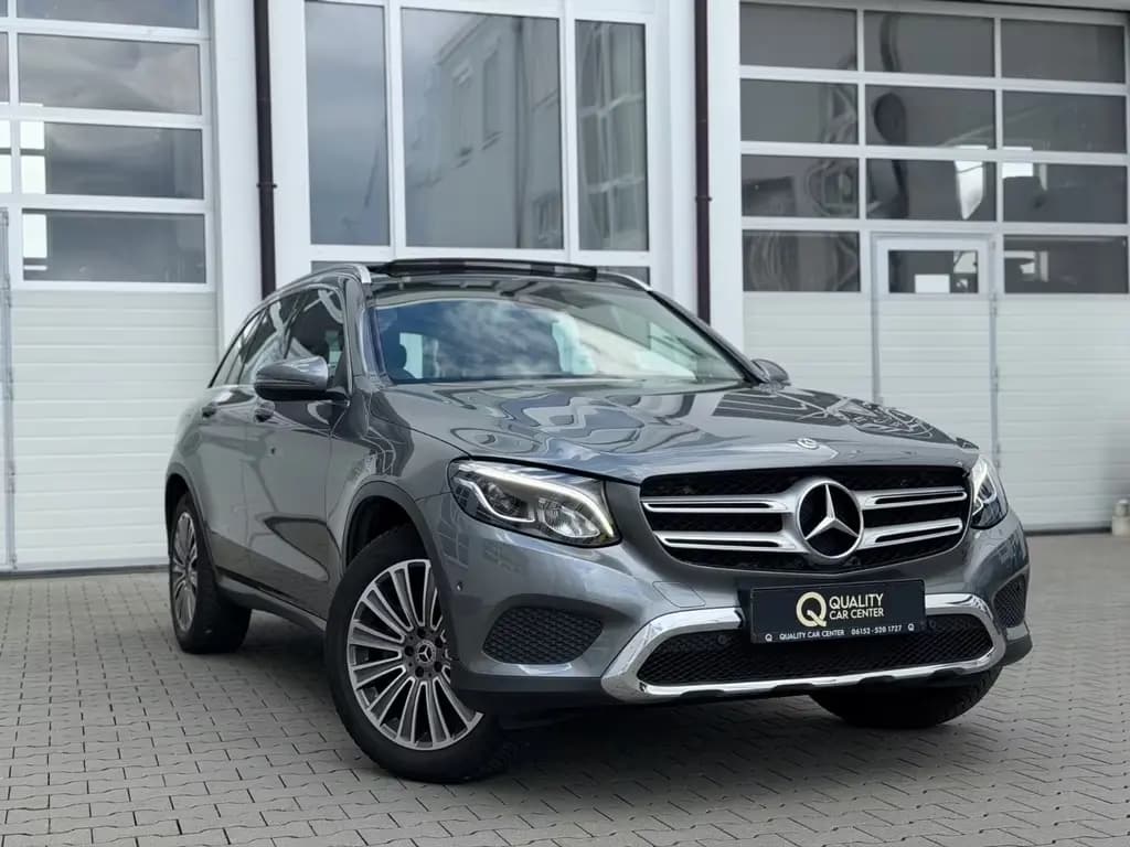 Main__Slider__Photo:Mercedes-Benz GLC 250 4Matic 9G EXCLUSIV *PANO*AHK*AMBIENTE* 10/2017-0