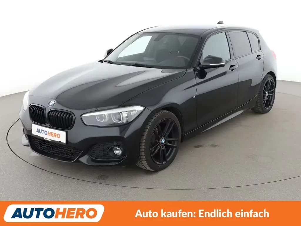 Main__Slider__Photo:BMW 120 1er 120i Edition M Sport Shadow*NAVI*PDC*SHZ* 12/2017-0