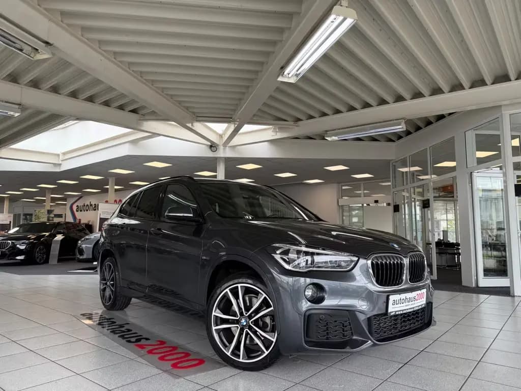 Main__Slider__Photo:BMW X1 sDrive 20i M Sportpaket LED/CAM/HUD/AHK 03/2019-0