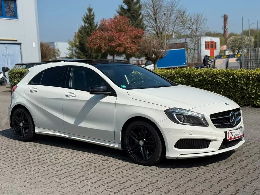 Main__Slider__Photo:Mercedes-Benz A 250 4Matic AMG Line* Panorama* Bi-Xenon* 01/2014-0