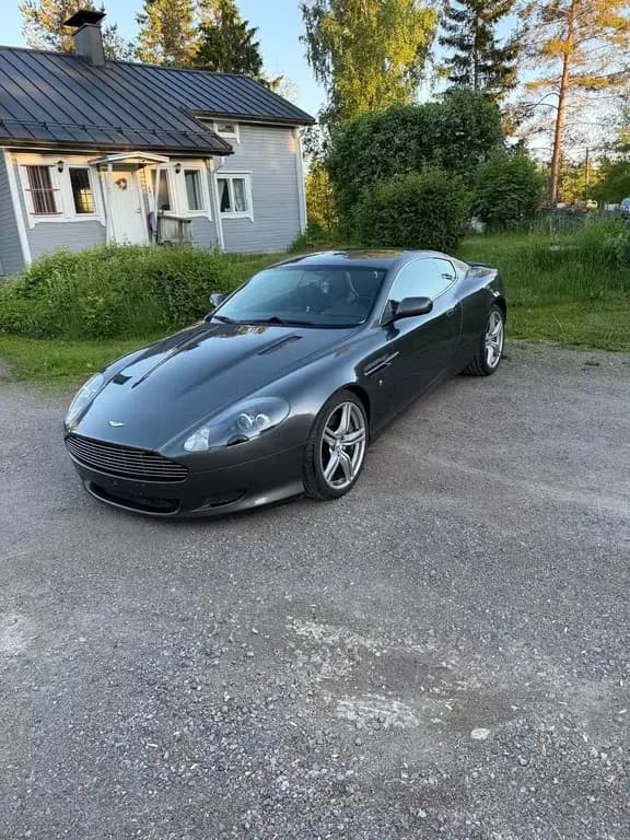 Main__Slider__Photo:Aston Martin DB9 5.9 Touchtronic - 06/2006-0