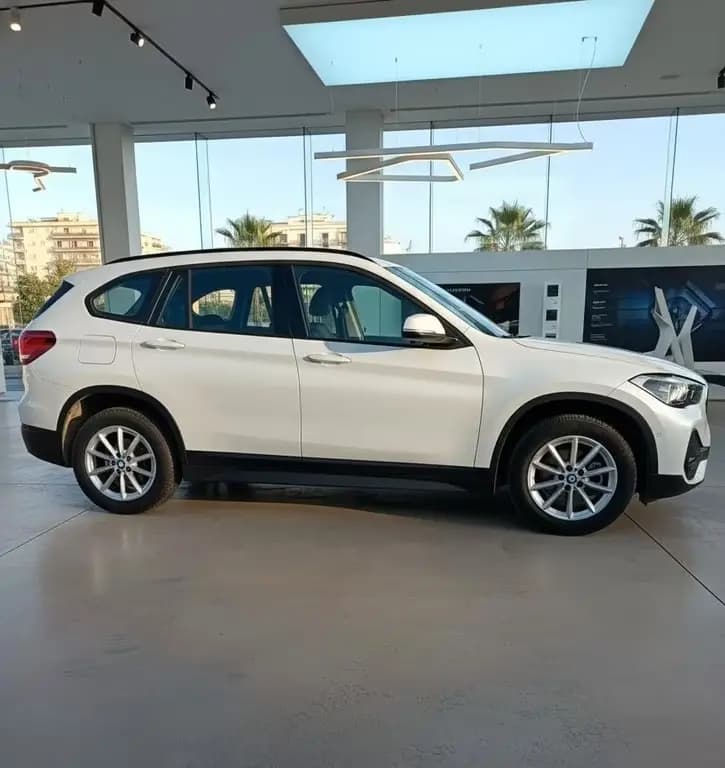 Main__Slider__Photo:BMW X1 Bmw X1 sDrive18d Business Advantage 05/2021-0