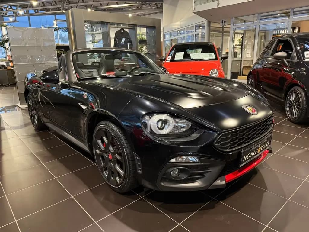 Main__Slider__Photo:Abarth 124 Spider 1.4 MultiAir Turbo Turis. BOSE 01/2019-0