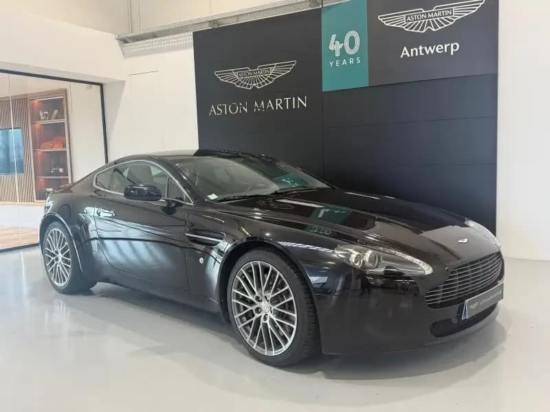 Main__Slider__Photo:Aston Martin V8 Vantage 4.7l Sportshift 08/2011-0