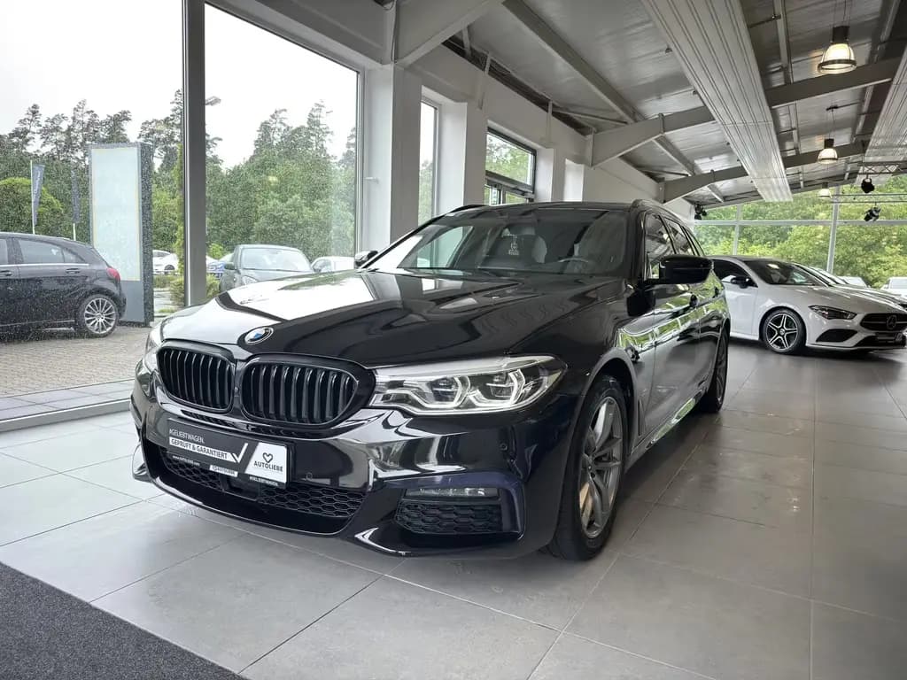 Main__Slider__Photo:BMW 520 520d 5er Touring M Sport LED*AHK*PANO*360*AC 08/2020-0