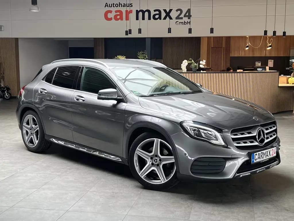 Main__Slider__Photo:Mercedes-Benz GLA 220 GLA GLA 220 4M AMG-Line Sport Kamera360 dAB LED 12/2019-0