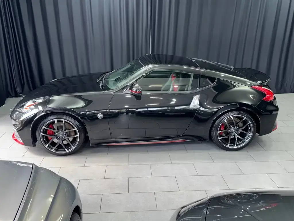 Main__Slider__Photo:Nissan 370Z Nismo|BOSE|RECARO|SCHALTER|D-FZG|U-FREI 05/2016-1