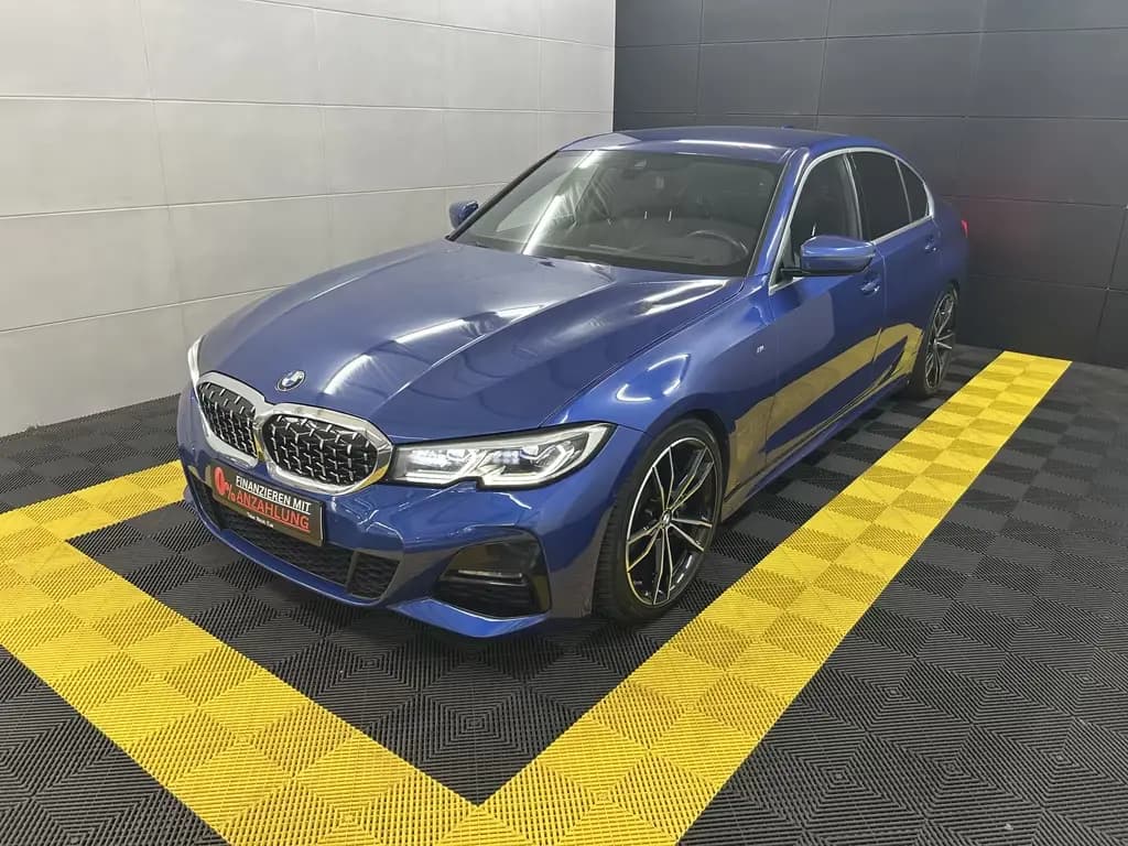 Main__Slider__Photo:BMW 330 i M Sport+Laser+Head-Up+Ambiente+Memory+Kam 08/2019-0