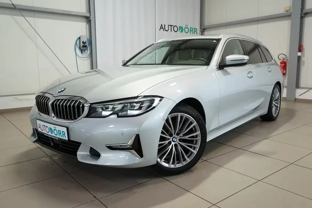 Main__Slider__Photo:BMW 320 d xDrive Touring Luxury Line Standhz+AHK+ACC 01/2020-0
