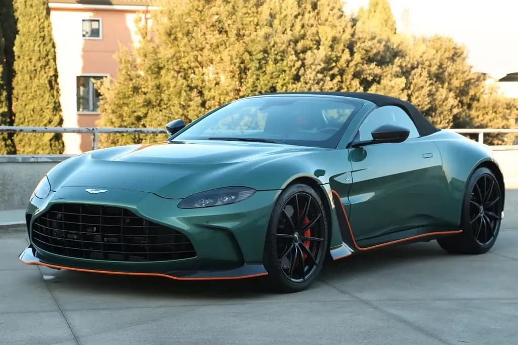 Main__Slider__Photo:Aston Martin Other Vantage V12 Roadster Limited 249 es 07/2023-0