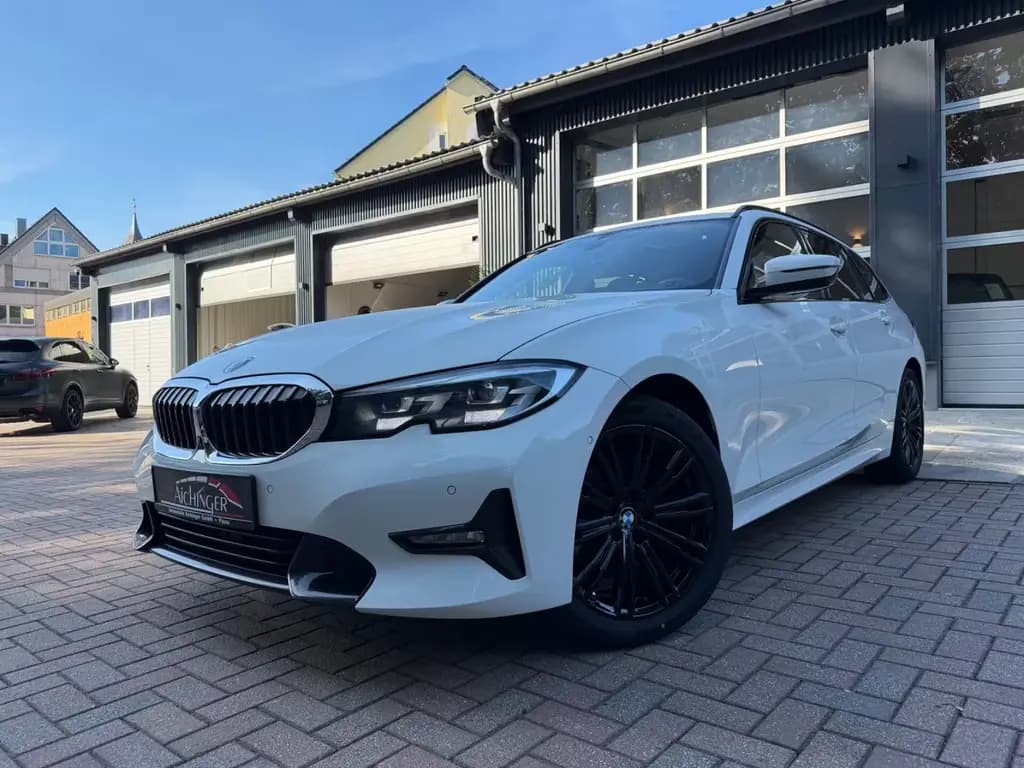 Main__Slider__Photo:BMW 320 d xDrive Touring Sport Line LED HeadUp 2.Ha. 02/2020-0