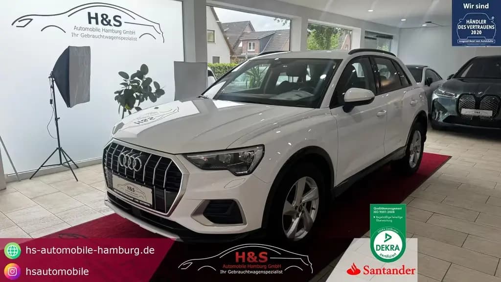 Main__Slider__Photo:Audi Q3 35 TFSI advanced 08/2023-0