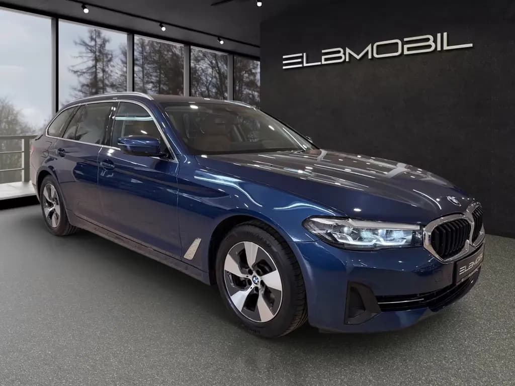 Main__Slider__Photo:BMW 520 d xDrive Touring Steptroni*Head-Up*Driving* 10/2021-0