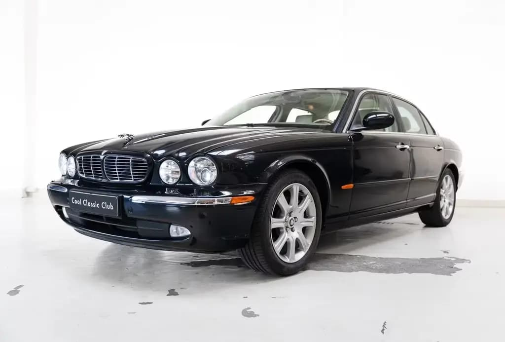 Main__Slider__Photo:Jaguar XJ 3.5 V8 - Low Mileage - R Design - 07/2005-0