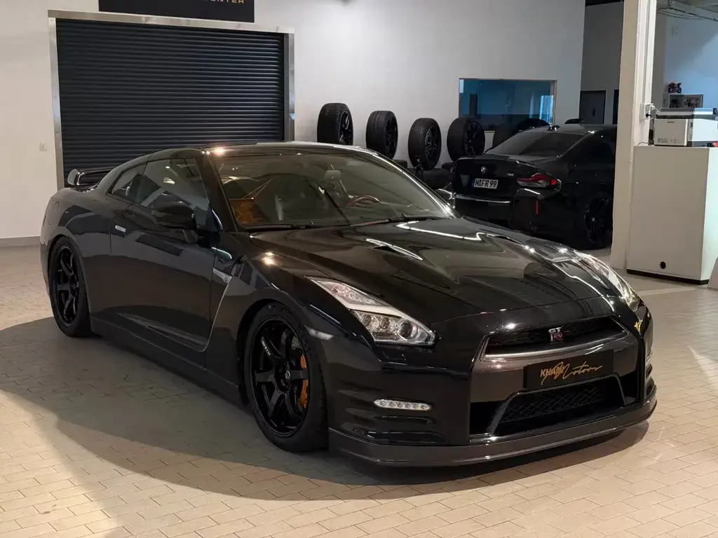 Main__Slider__Photo:Nissan GT-R Black Edition Nismo Exclusive Upgrades 06/2014-1